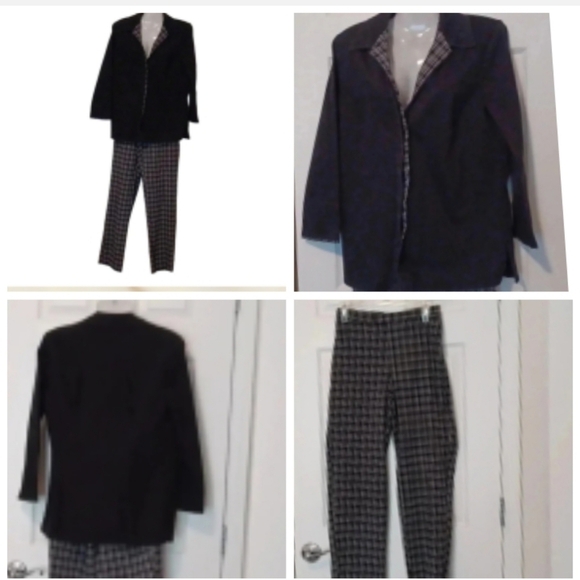 💙🏍PANTSUIT has layered look to it - Picture 1 of 12